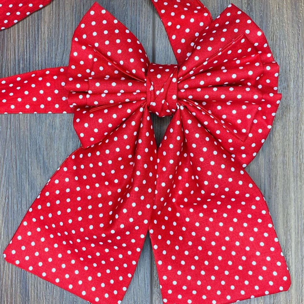 The Red Polka (Full-Bladed Bow)